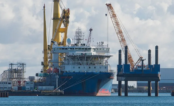 Иллюстрация 2 к статье: Nord Stream 2 AG создала немецкую дочку, трубоукладчики стоят