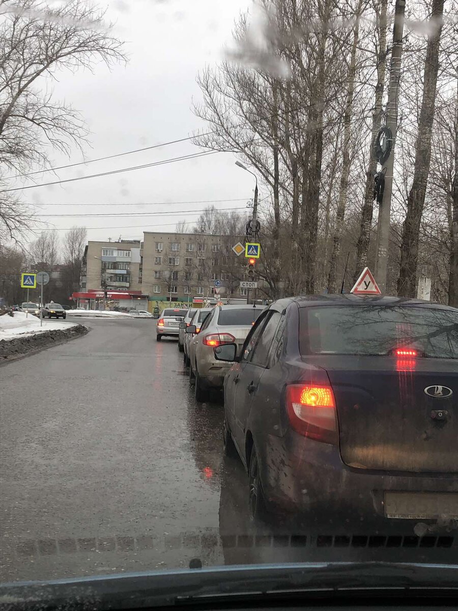 Иллюстрация 2 к статье: Ничто не замедляет экономику России так, как ученики на дорогах!
