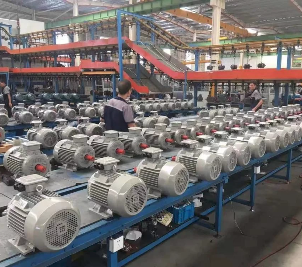 Иллюстрация к статье: Электродвигатели, газохимия и теплицы: три новых проекта