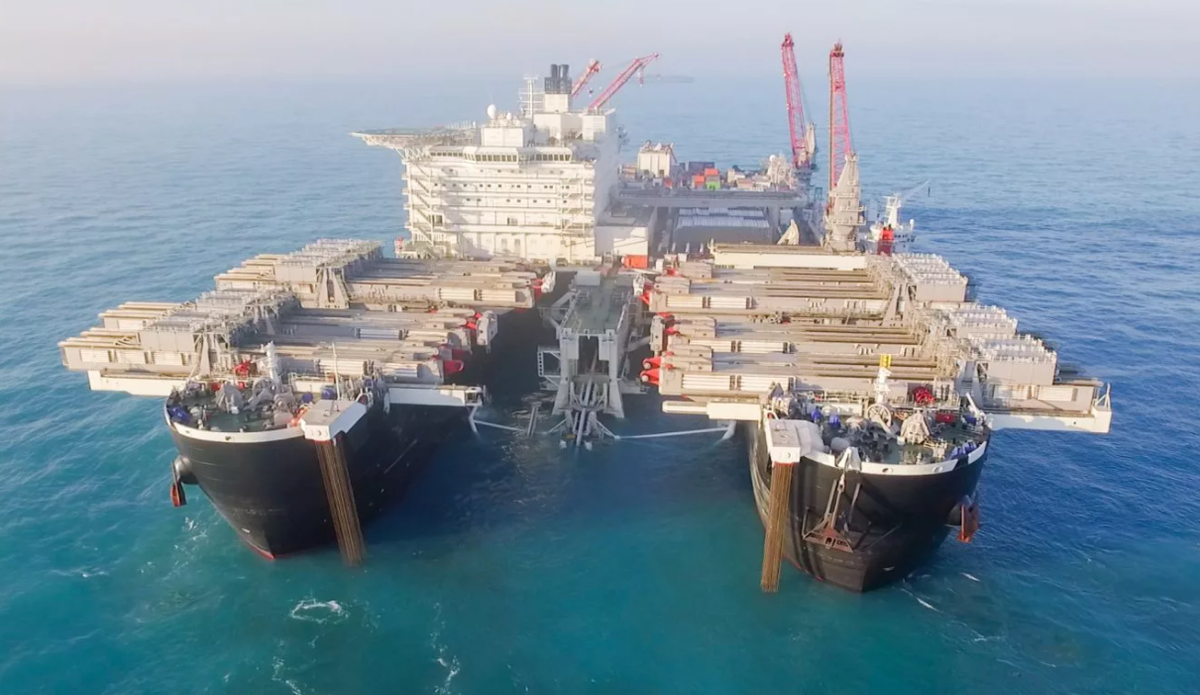 Pioneering Spirit начал укладку Baltic Pipe