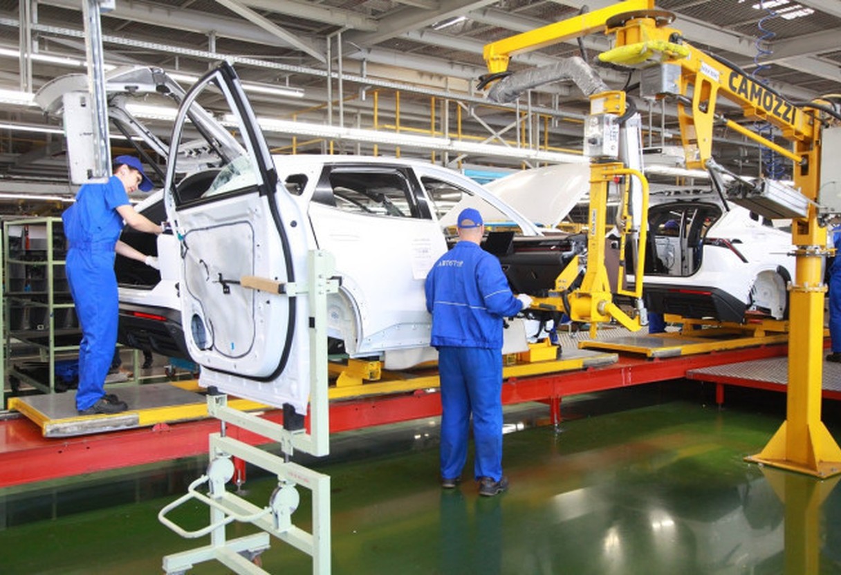 BMW, Kia и Hyundai ушли из Калининграда. Во что теперь превращается завод «Автотор»?